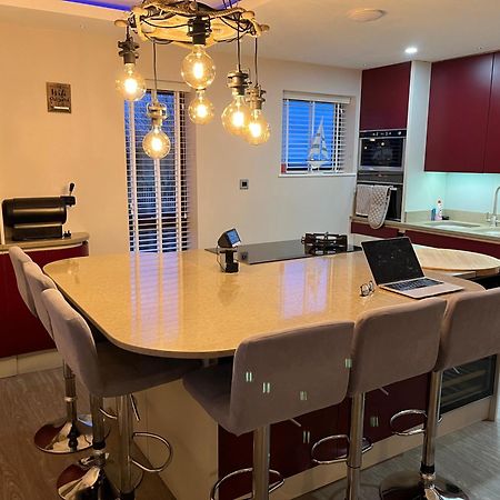 3 Bedroom Deganwy Sea View Beach House Ll31 Εξωτερικό φωτογραφία