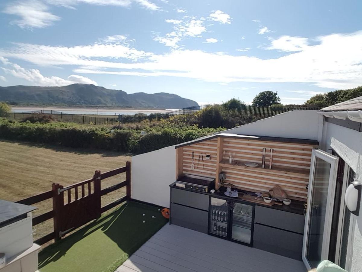 3 Bedroom Deganwy Sea View Beach House Ll31 Εξωτερικό φωτογραφία